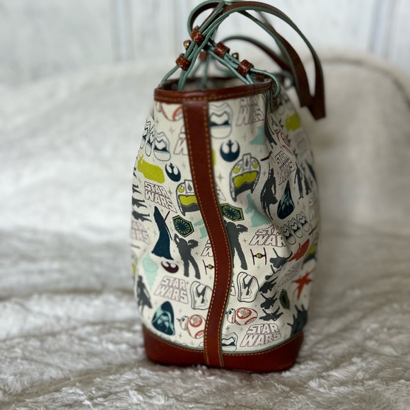 Disneys Dooney and bourke Star Wars tote - Picture 4 of 6